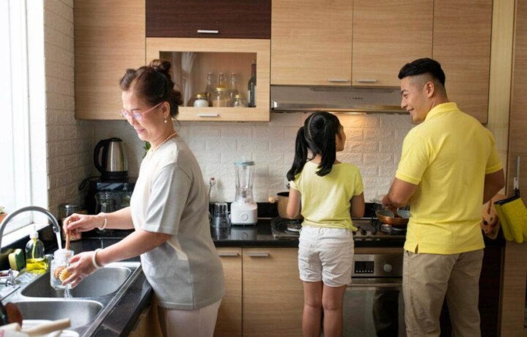 Peran orang tua dalam membangun core memory atau kenangan positif melalui kebersamaan